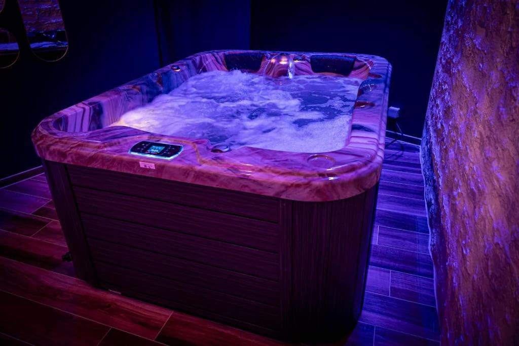 Love Room Spa Privatif Villefranche-sur-Saône المظهر الخارجي الصورة